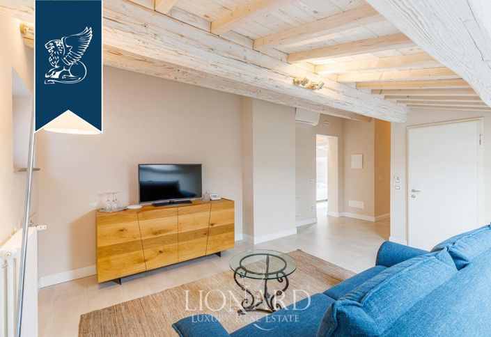 Image No.13-12 Bed Farmhouse for sale