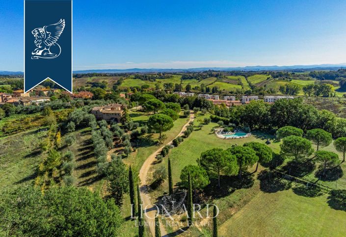 Image No.24-7 Bed Farmhouse for sale