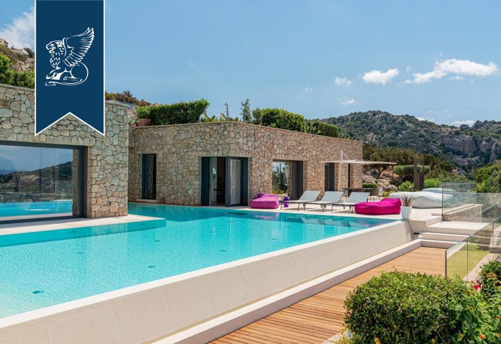 Image No.21-14 Bed Villa for sale