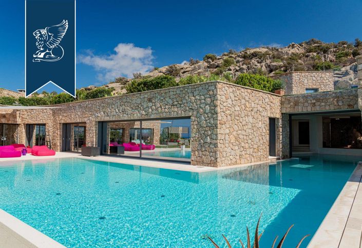 Image No.22-14 Bed Villa for sale