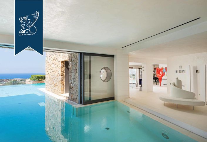 Image No.25-14 Bed Villa for sale