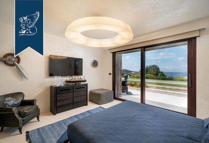 Image No.48-14 Bed Villa for sale