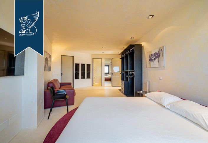 Image No.59-14 Bed Villa for sale