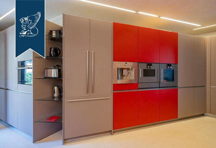 Image No.61-14 Bed Villa for sale