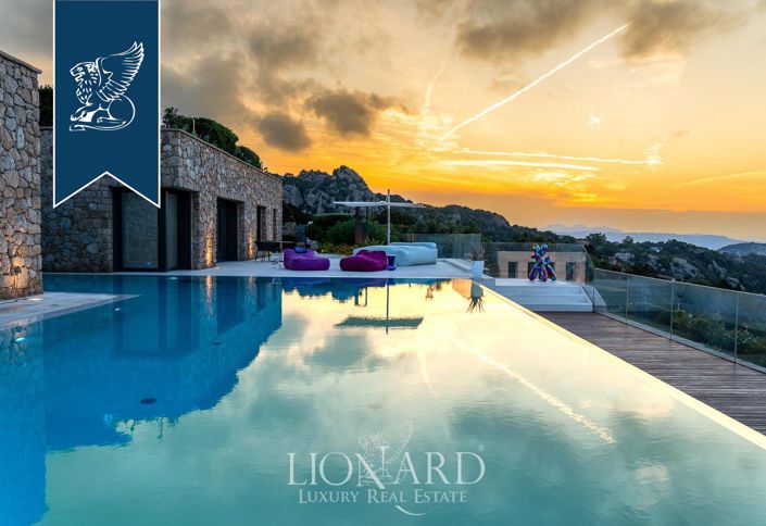 Image No.62-14 Bed Villa for sale