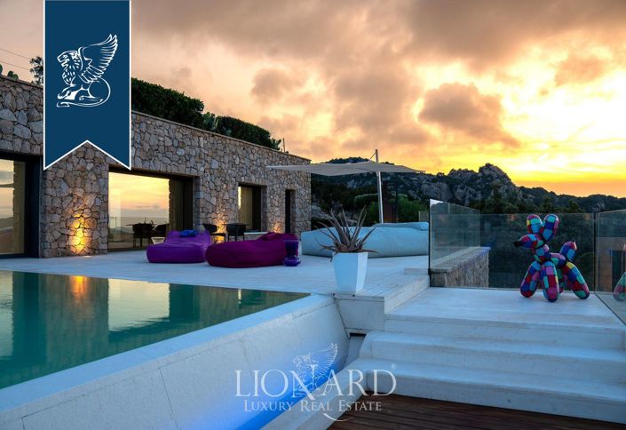 Image No.63-14 Bed Villa for sale