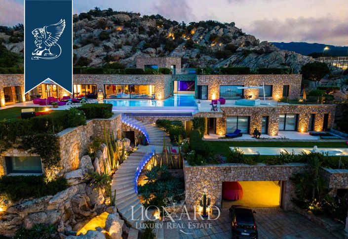 Image No.65-14 Bed Villa for sale