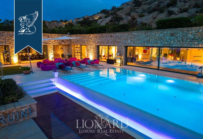 Image No.70-14 Bed Villa for sale