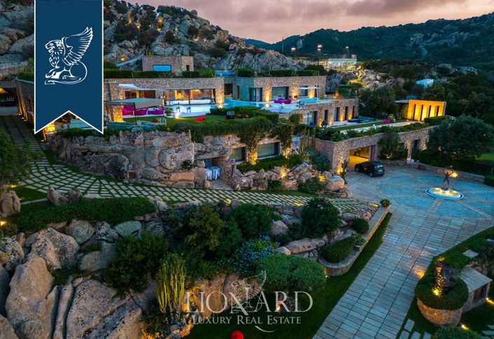 Image No.79-14 Bed Villa for sale