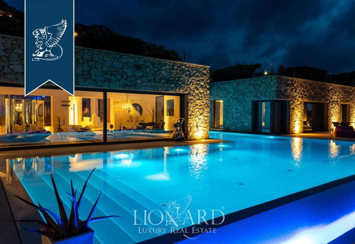 Image No.86-14 Bed Villa for sale