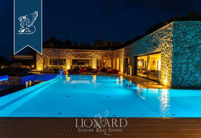 Image No.88-14 Bed Villa for sale