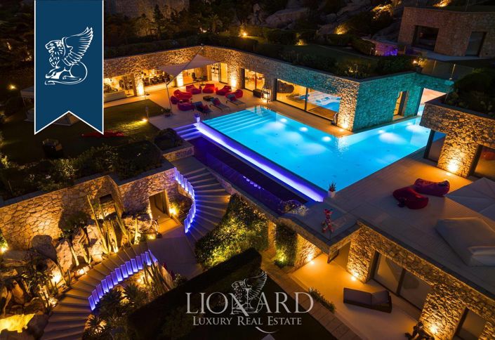 Image No.89-14 Bed Villa for sale