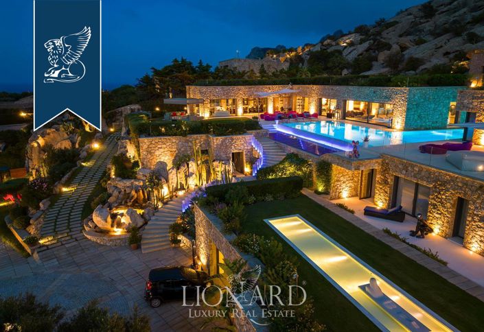 Image No.91-14 Bed Villa for sale