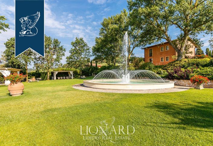 Image No.15-33 Bed Farmhouse for sale