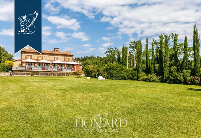 Image No.18-33 Bed Farmhouse for sale