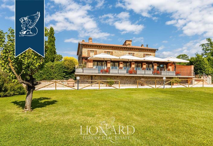 Image No.20-33 Bed Farmhouse for sale