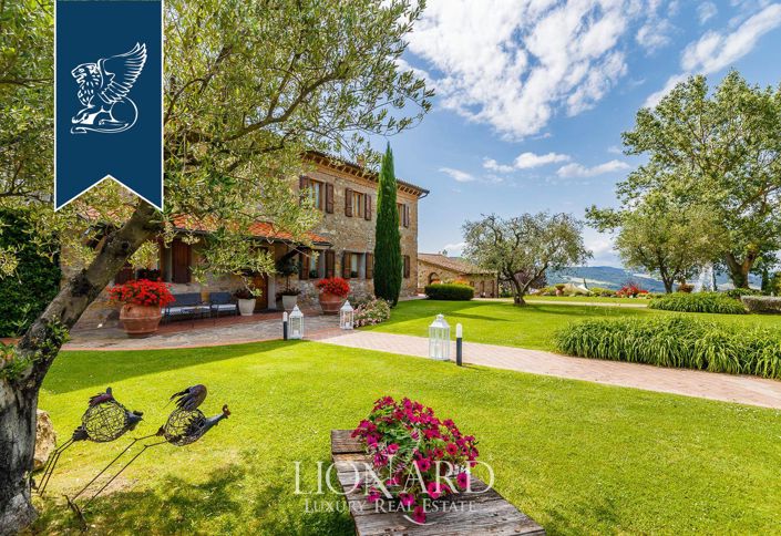 Image No.28-33 Bed Farmhouse for sale