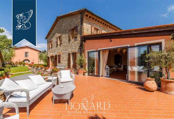 Image No.33-33 Bed Farmhouse for sale