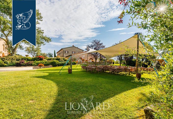 Image No.37-33 Bed Farmhouse for sale