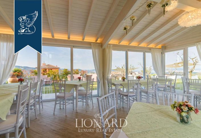 Image No.43-33 Bed Farmhouse for sale