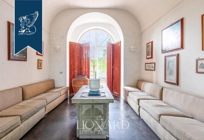 Image No.12-Villa de 8 chambres à vendre à Ariccia