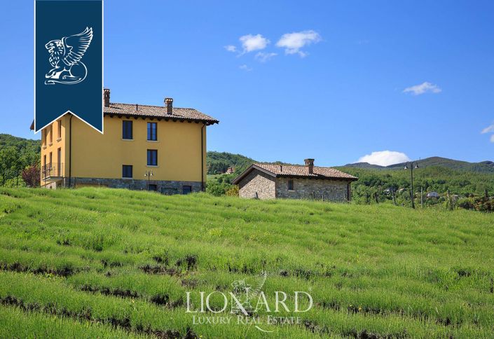 Image No.26-14 Bed Farmhouse for sale