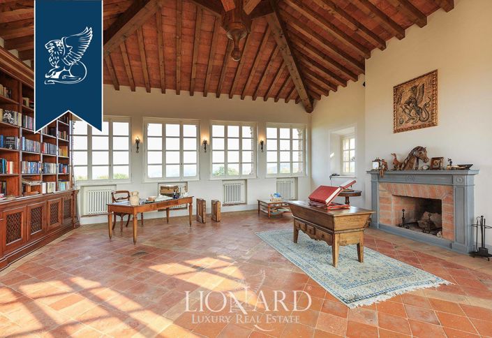 Image No.23-8 Bed Villa for sale