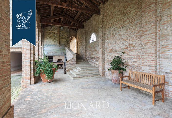 Image No.26-8 Bed Villa for sale