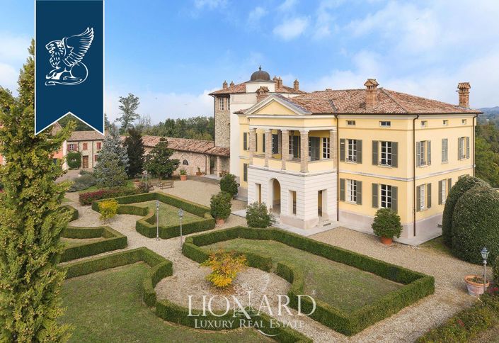 Image No.3-8 Bed Villa for sale