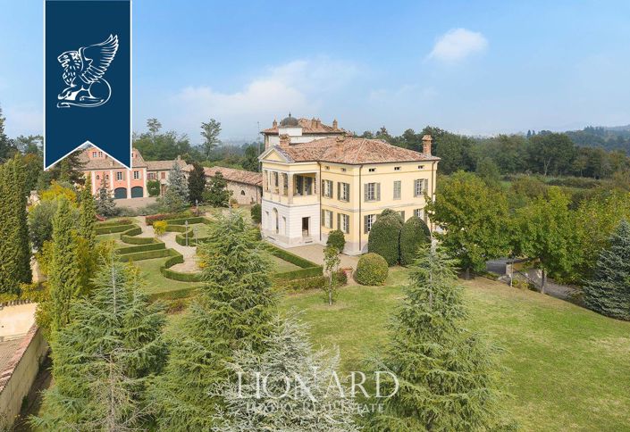 Image No.32-8 Bed Villa for sale