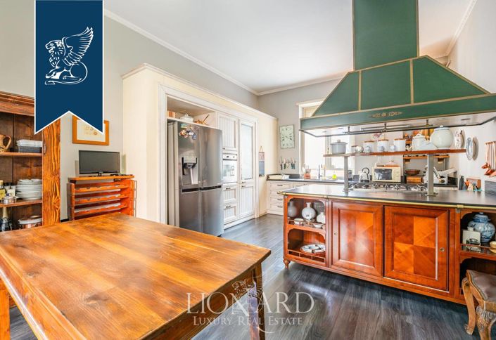 Image No.15-3 Bed Apartment for sale