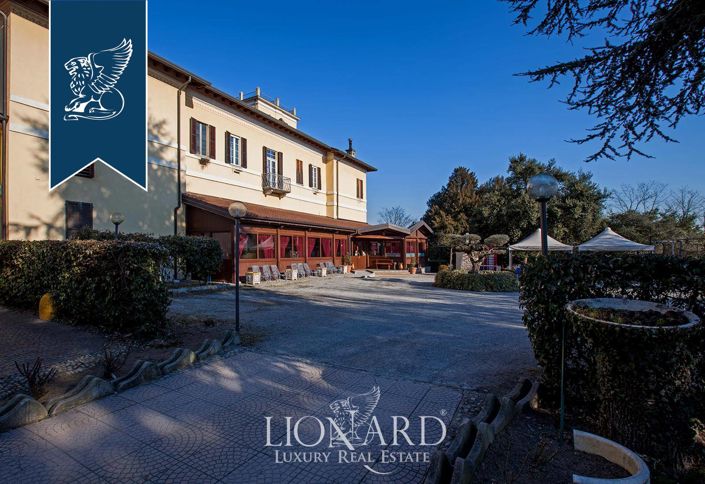 Image No.2-1 Bed Farmhouse for sale