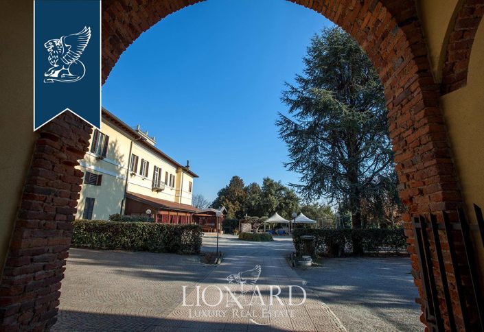 Image No.5-1 Bed Farmhouse for sale