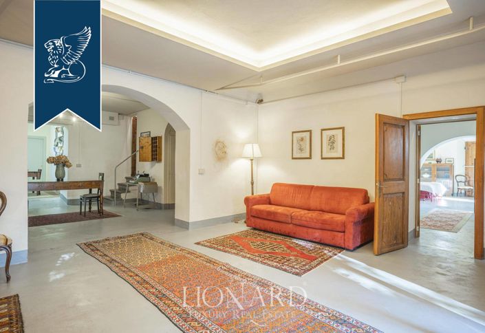 Image No.9-9 Bed Villa for sale