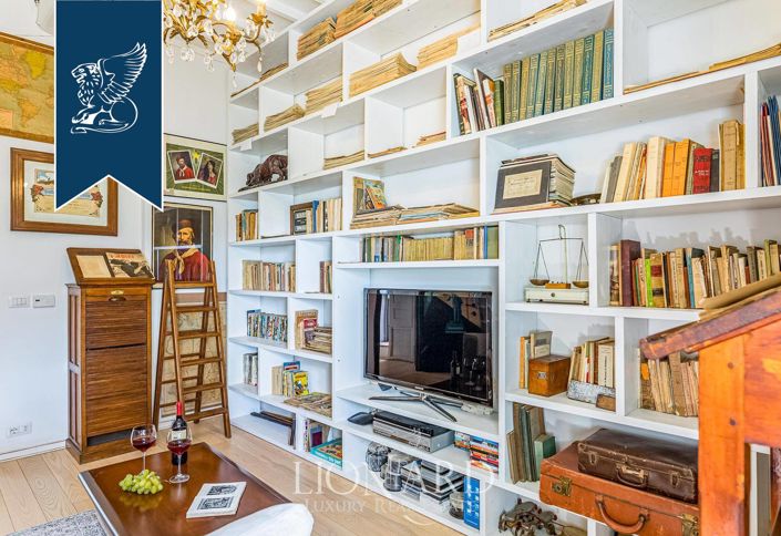 Image No.53-15 Bed Villa for sale