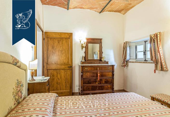 Image No.58-15 Bed Villa for sale