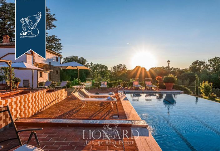 Image No.63-15 Bed Villa for sale