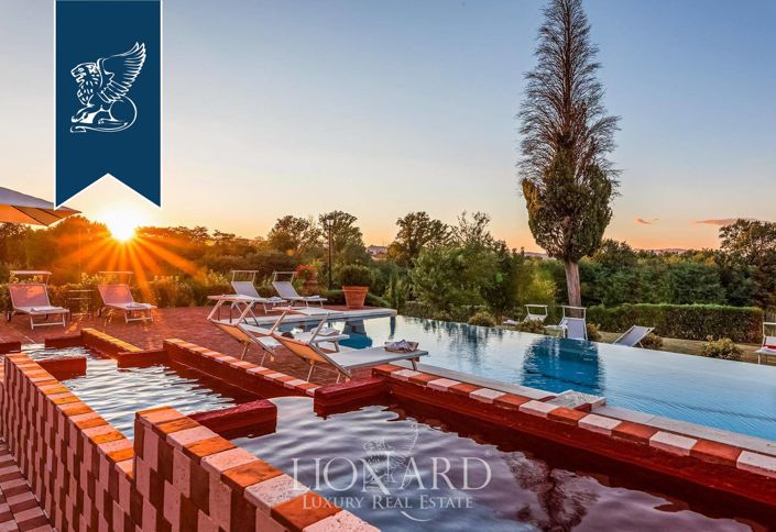 Image No.64-15 Bed Villa for sale