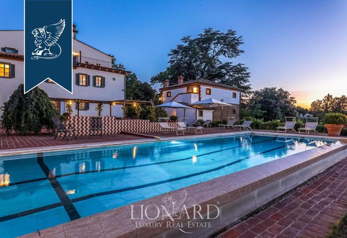 Image No.67-15 Bed Villa for sale