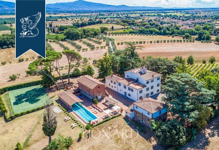 Image No.74-15 Bed Villa for sale