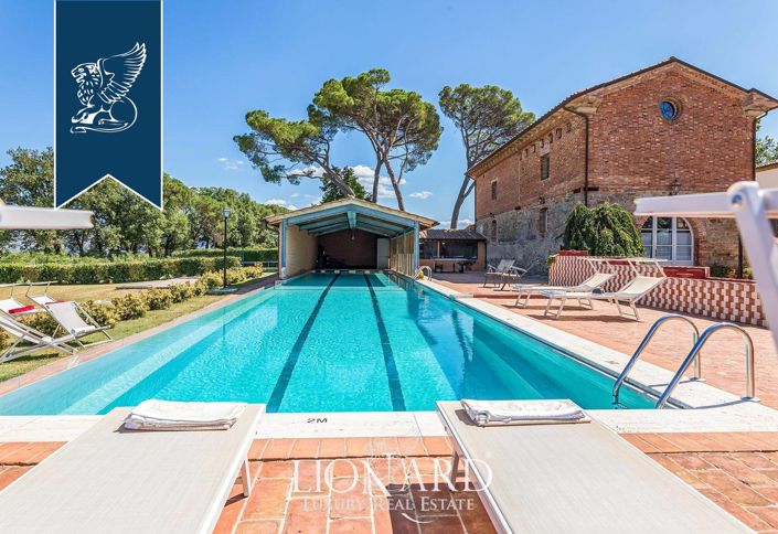 Image No.8-15 Bed Villa for sale