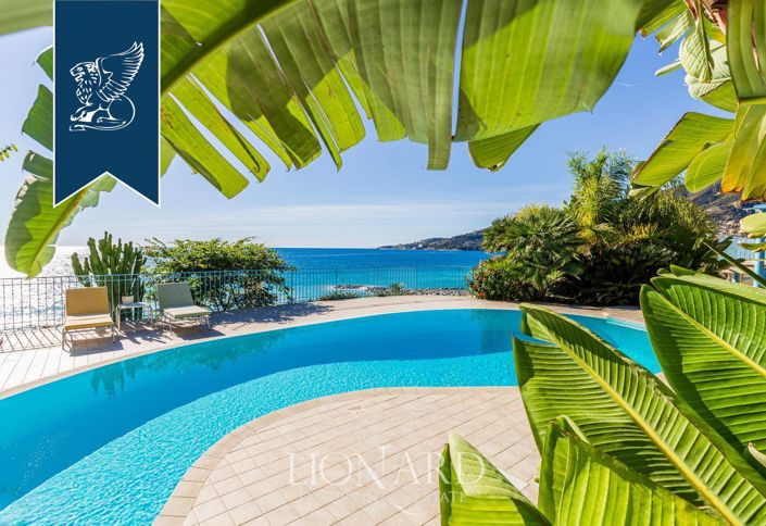 Image No.10-Villa de 8 chambres à vendre à Ospedaletti