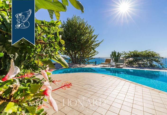 Image No.11-Villa de 8 chambres à vendre à Ospedaletti