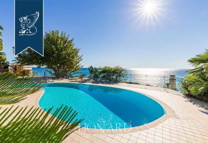 Image No.13-Villa de 8 chambres à vendre à Ospedaletti