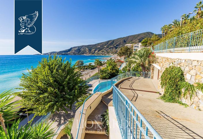 Image No.18-Villa de 8 chambres à vendre à Ospedaletti