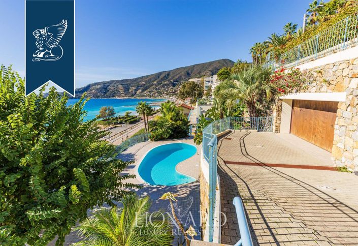 Image No.20-Villa de 8 chambres à vendre à Ospedaletti