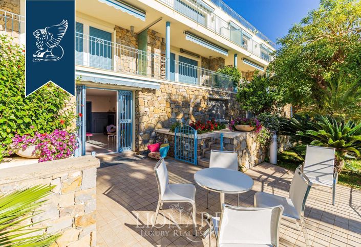 Image No.25-Villa de 8 chambres à vendre à Ospedaletti