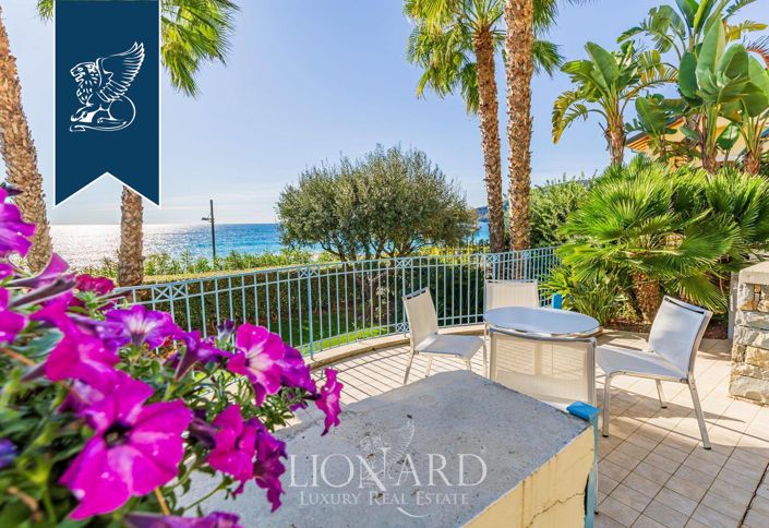 Image No.30-Villa de 8 chambres à vendre à Ospedaletti