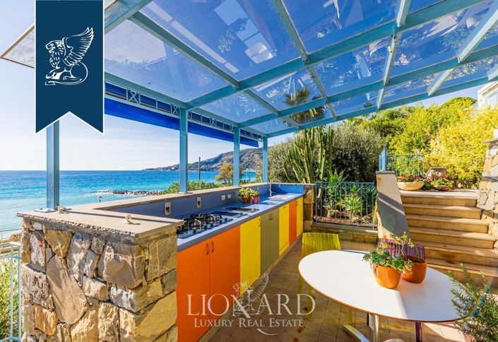 Image No.35-Villa de 8 chambres à vendre à Ospedaletti