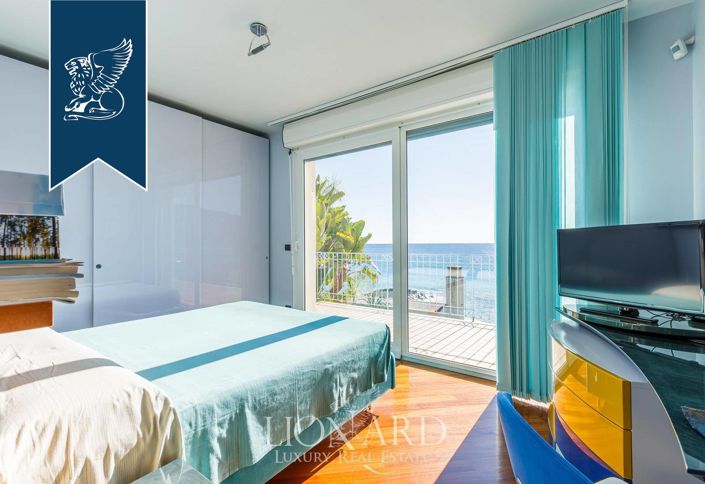 Image No.47-Villa de 8 chambres à vendre à Ospedaletti